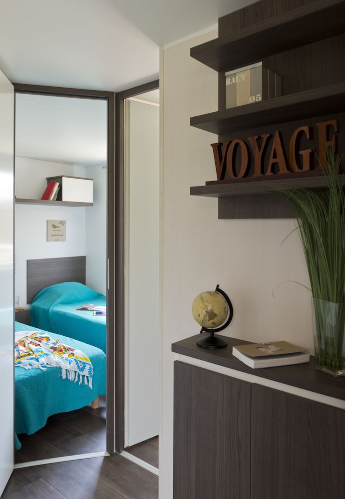 Room, 3 Bedrooms, Garden Area (Faré) photo 1