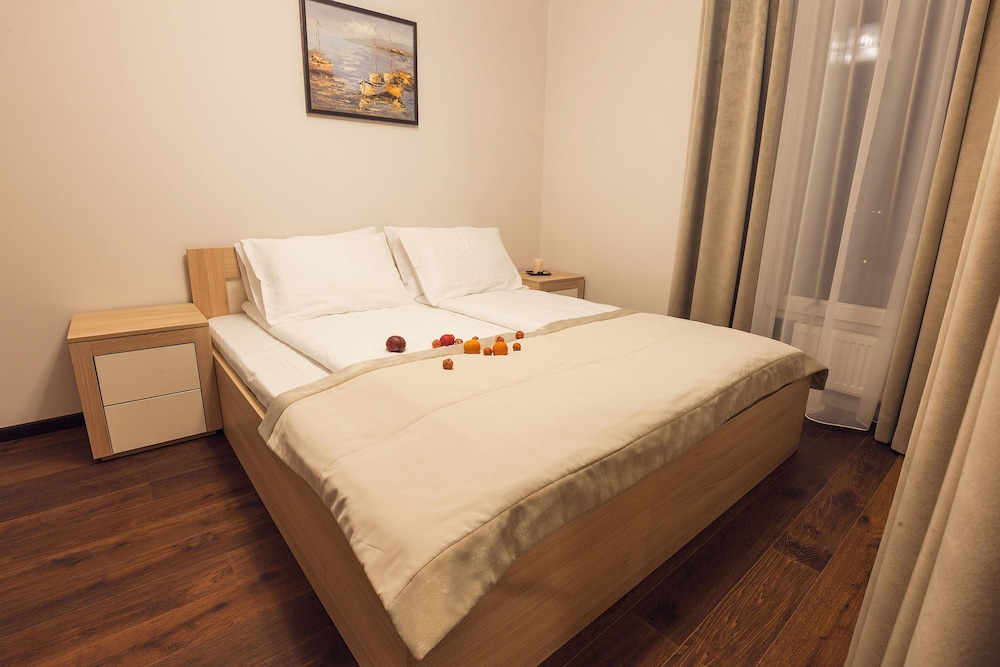 Apartment, 2 Bedrooms, Balcony photo 1