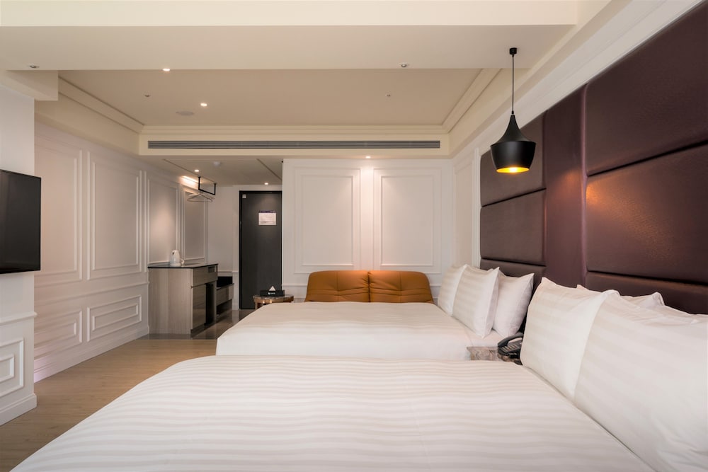 Deluxe Quadruple Room, 2 Double Beds, Bathtub, Tower