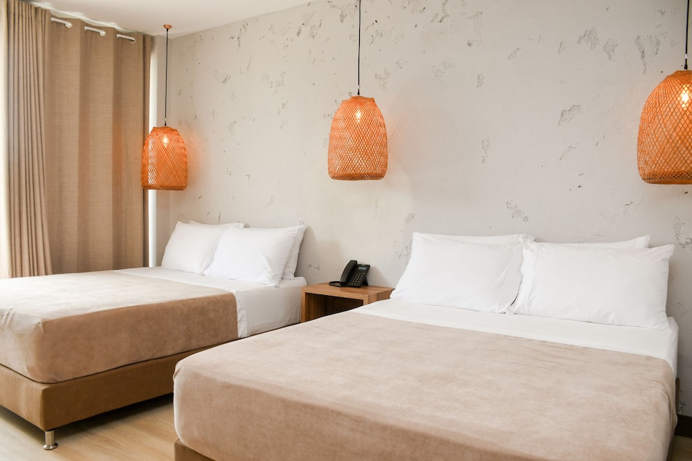 Superior Double Room, 2 Queen Beds, Pool View photo 1