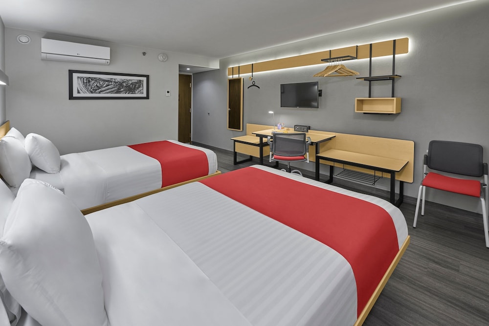 Room, 2 Double Beds - Photo 3