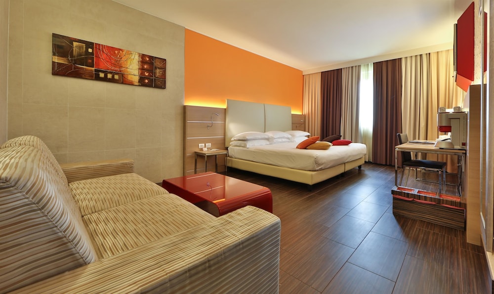 Deluxe Double Room, 1 King Bed - Photo 1