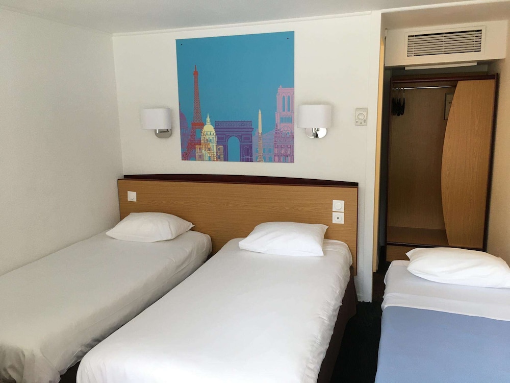 Standard Room, 2 Twin Beds photo 1
