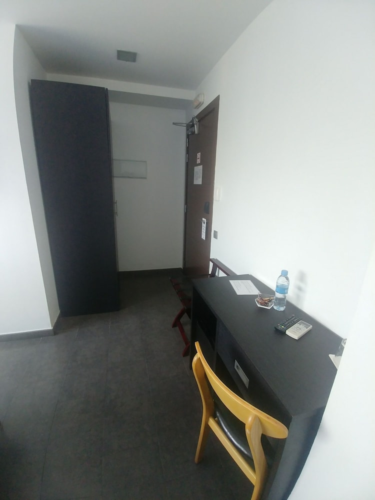 Double Room - Photo 5
