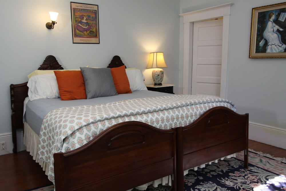 4. Alice's Room photo 2