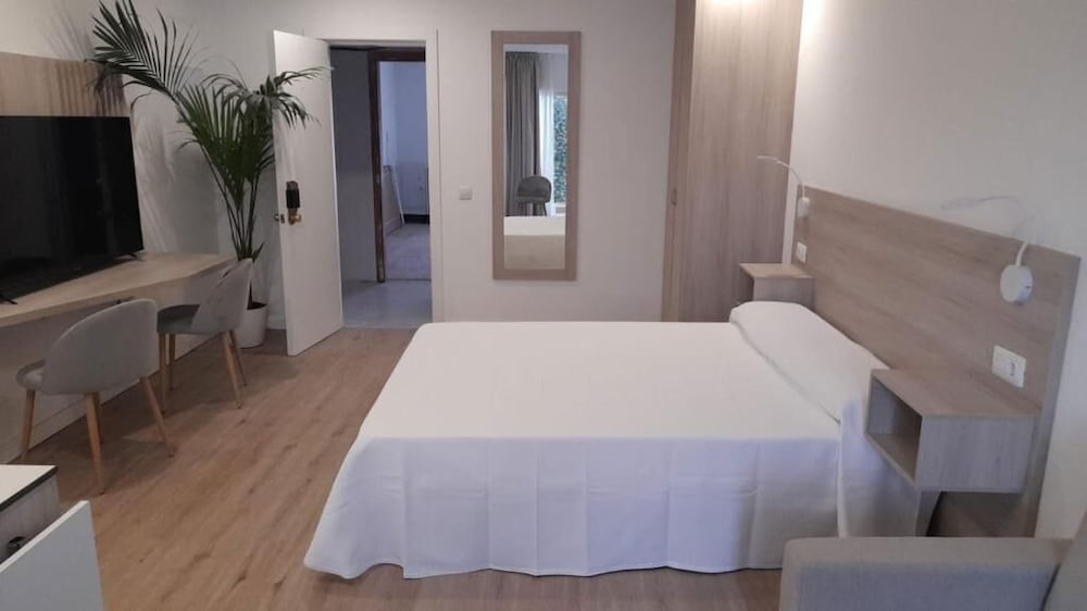 Executive Double Room, Balcony, Garden View