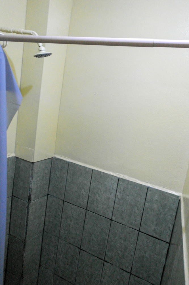 Basic Single Room, 1 Twin Bed photo 3