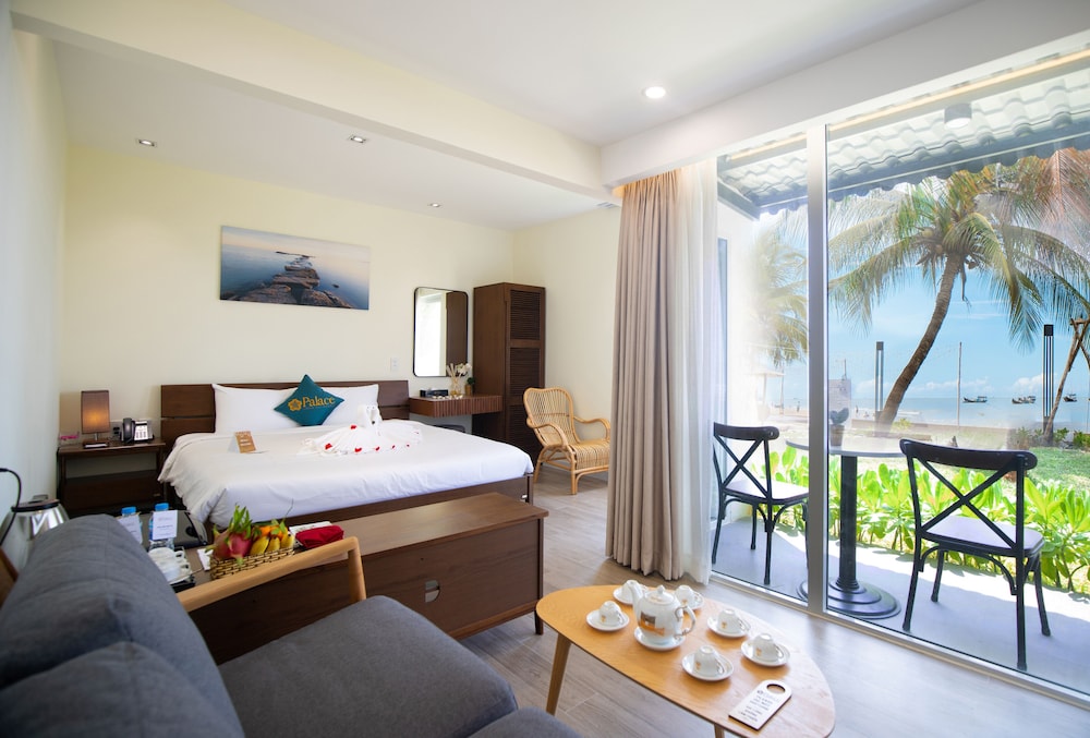 Deluxe Double Room, 1 Queen Bed, Beach View