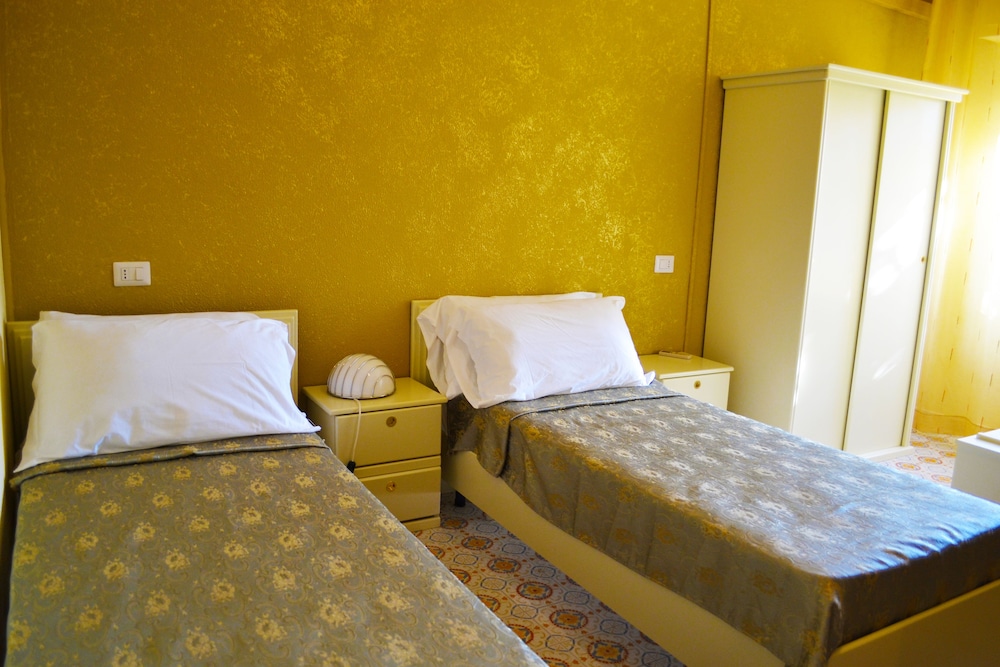 Twin Room, Garden View photo 1