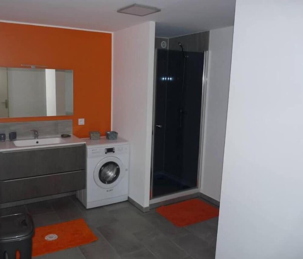 Comfort Room photo 2