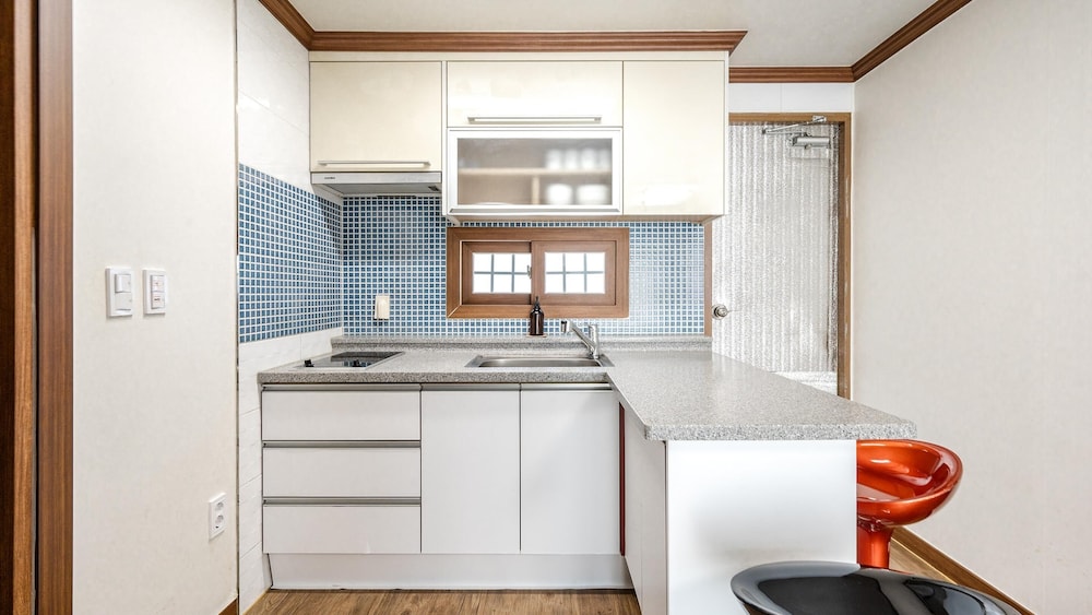 Basic Room, 2 Bedrooms (Room 303(Multiple layer,Pet,BBQ)) photo 3