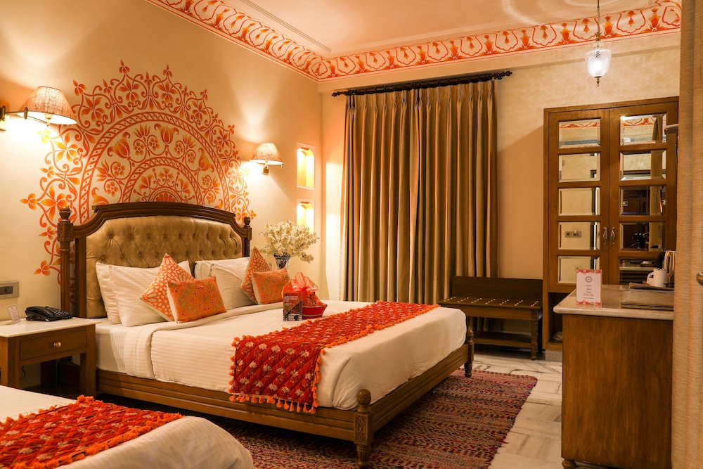 Royal Room - Photo 5
