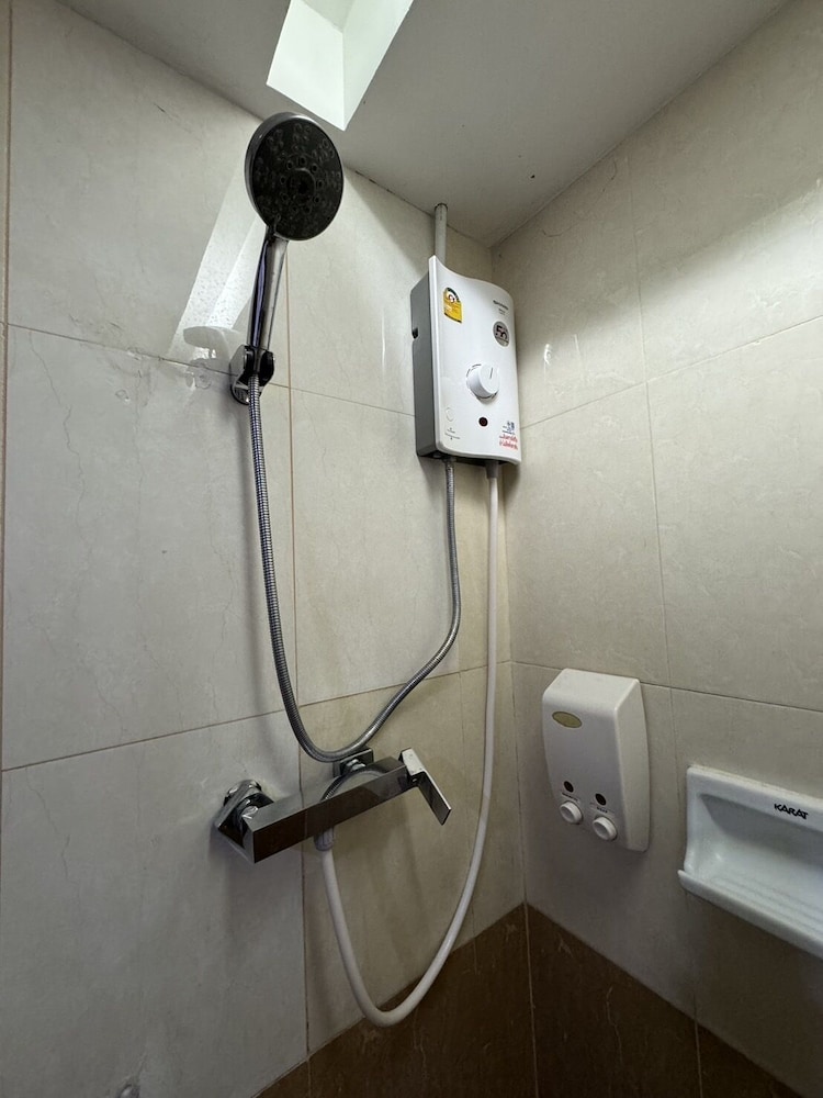 Standard Triple Room - Photo 4
