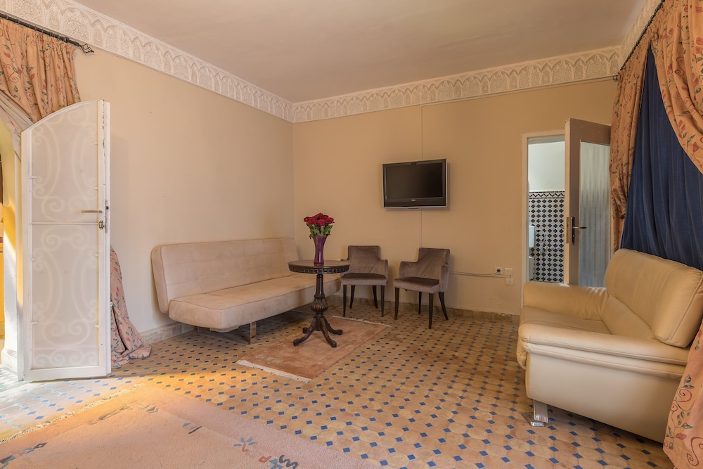 Standard Room photo 2