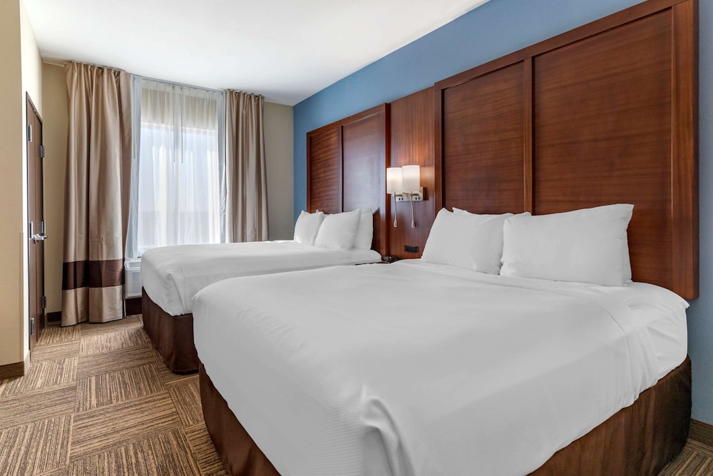 Suite, Multiple Beds, Accessible, Non Smoking - Photo 1