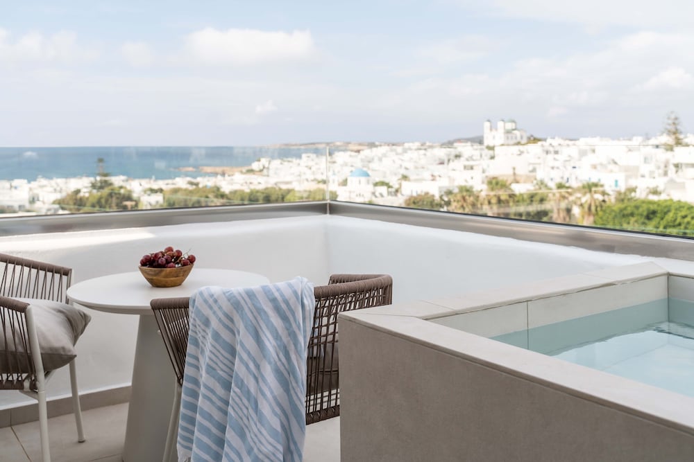 Honeymoon Suite with Plunge Pool & Sea View photo 3