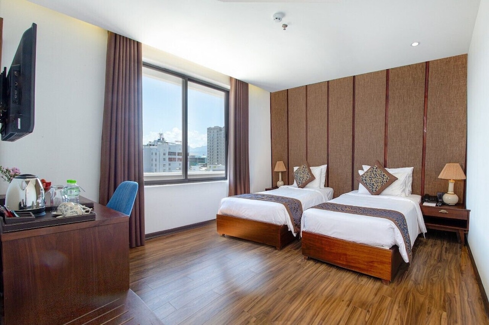 Deluxe Twin Room - Photo 2