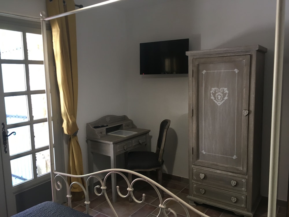 Romantic Double Room, Private Bathroom photo 2