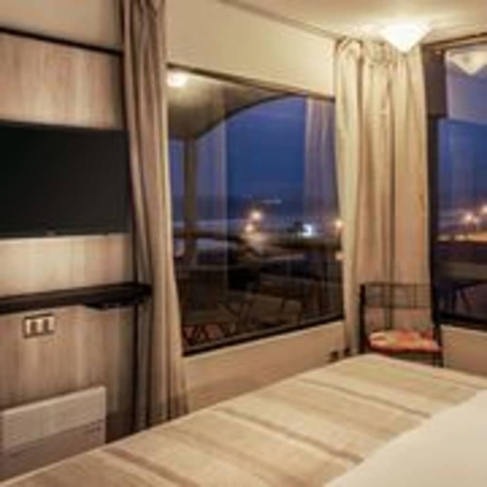 Suite, 1 Double Bed - Photo 2
