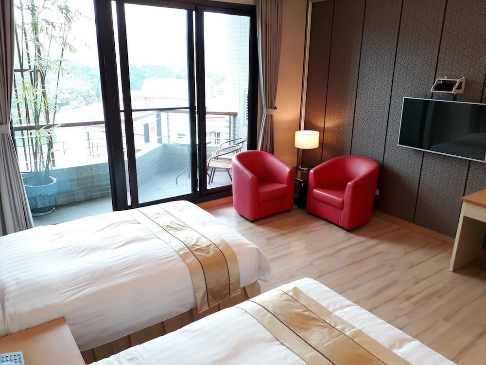 Deluxe Twin Room photo 2