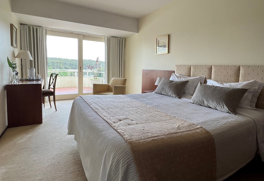 Double Room, Balcony, River View - Photo 3