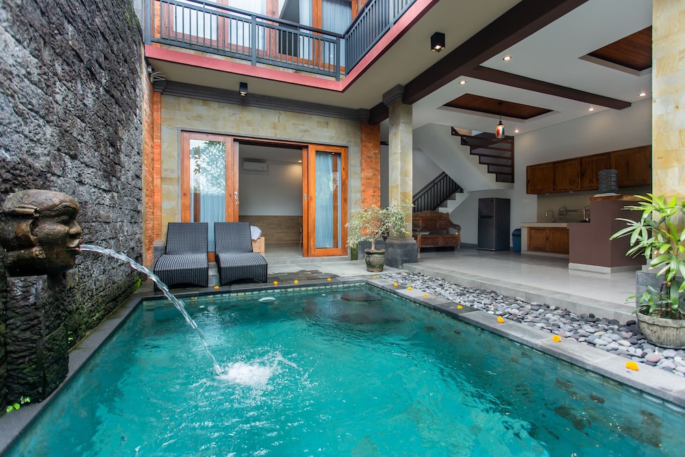 Villa - Photo 3