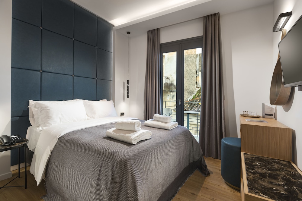 Standard Double Room - Photo 5