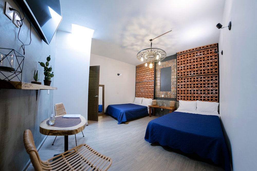 Standard Quadruple Room, 2 Double Beds photo 3
