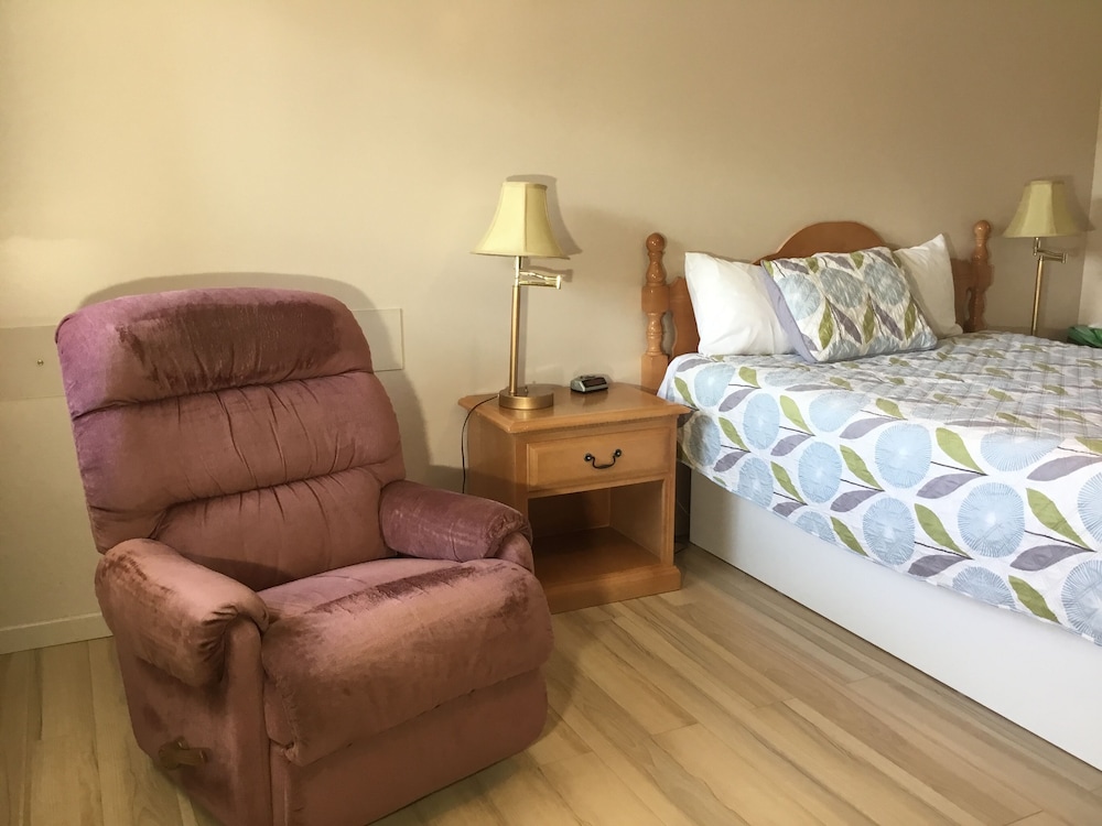 Classic Room, 1 Queen Bed, Non Smoking photo 1