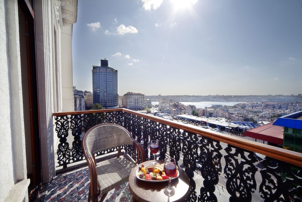 Family Suite, Balcony photo 1