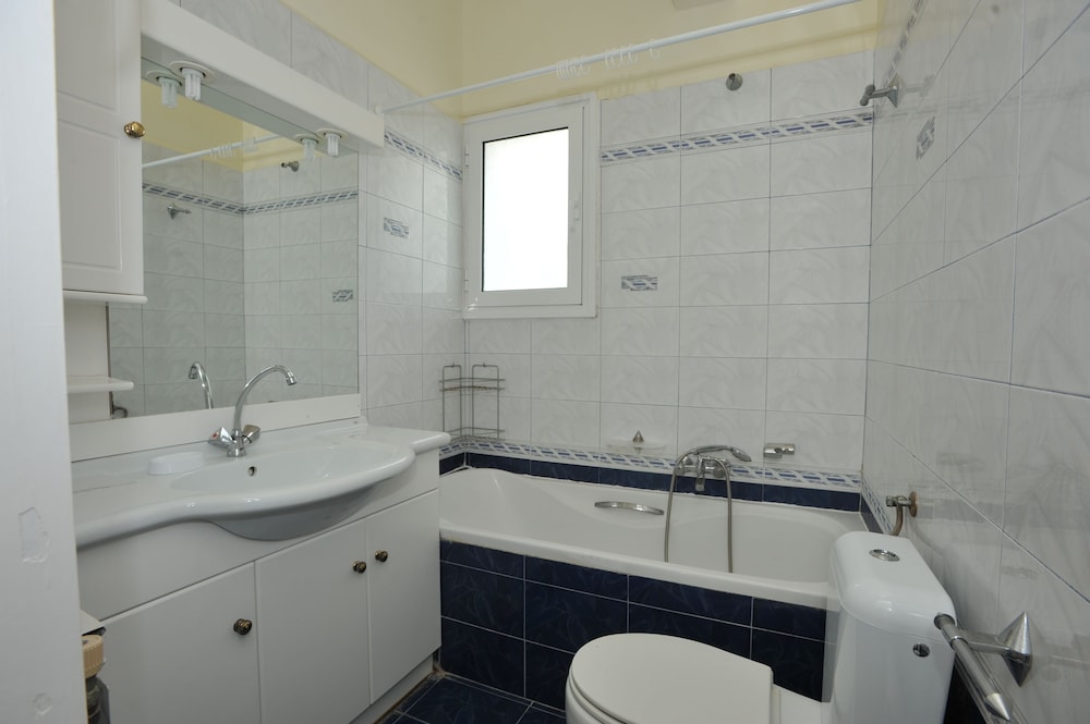 Apartment, 2 Bedrooms, Annex Building photo 3