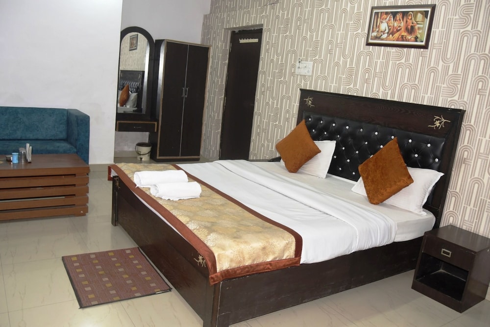 Deluxe Room - Photo 2