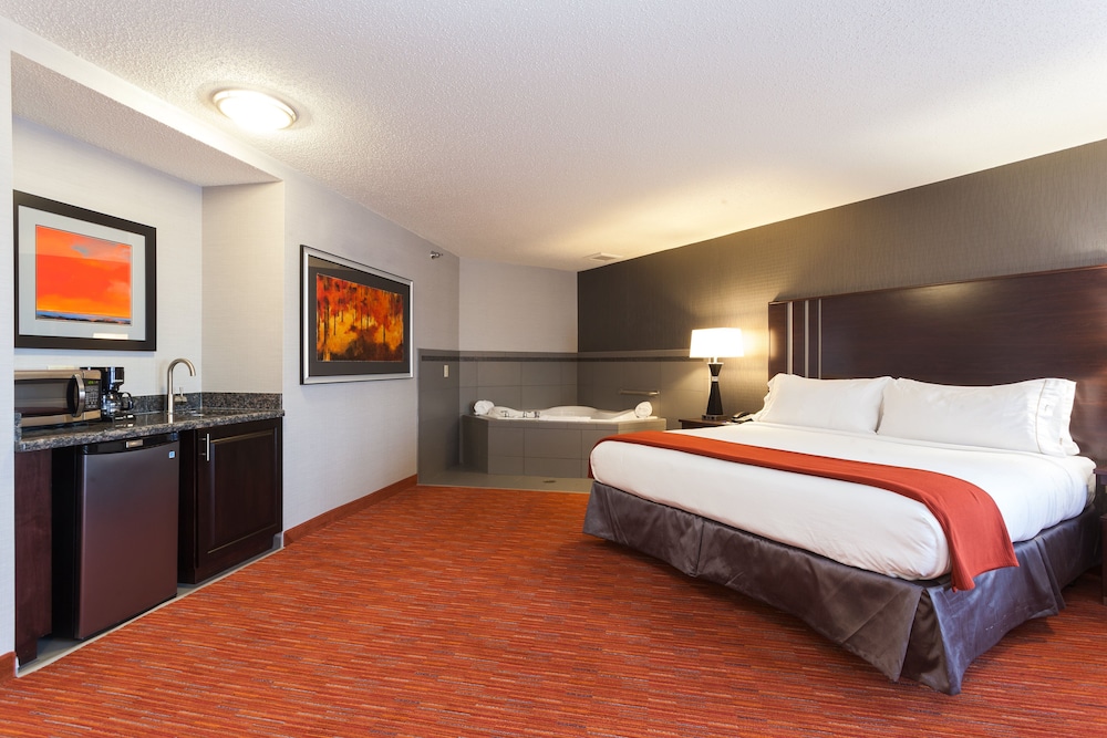 Suite, 1 King Bed, Accessible (Mobility) photo 1