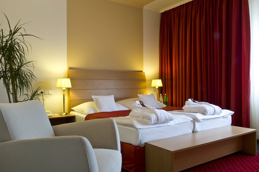 Apartment (Suites)