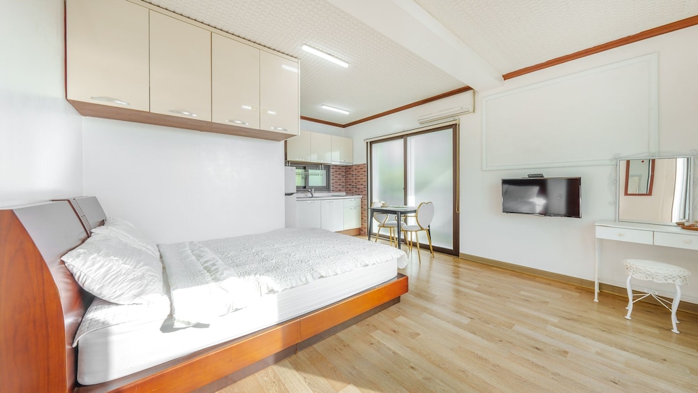 Basic Room, 1 Bedroom (Bichon 202) photo 2