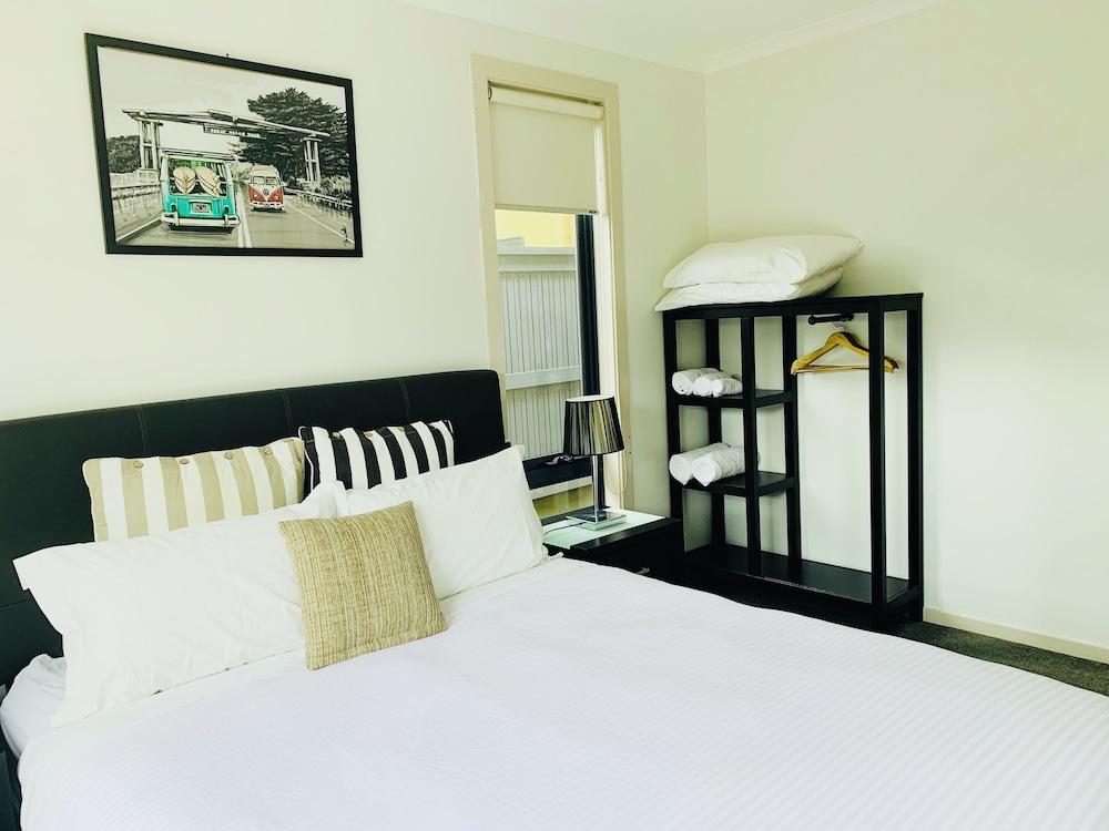 Comfort Apartment, 2 Bedrooms with Terrace photo 2