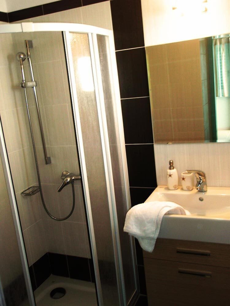 Standard Room photo 3