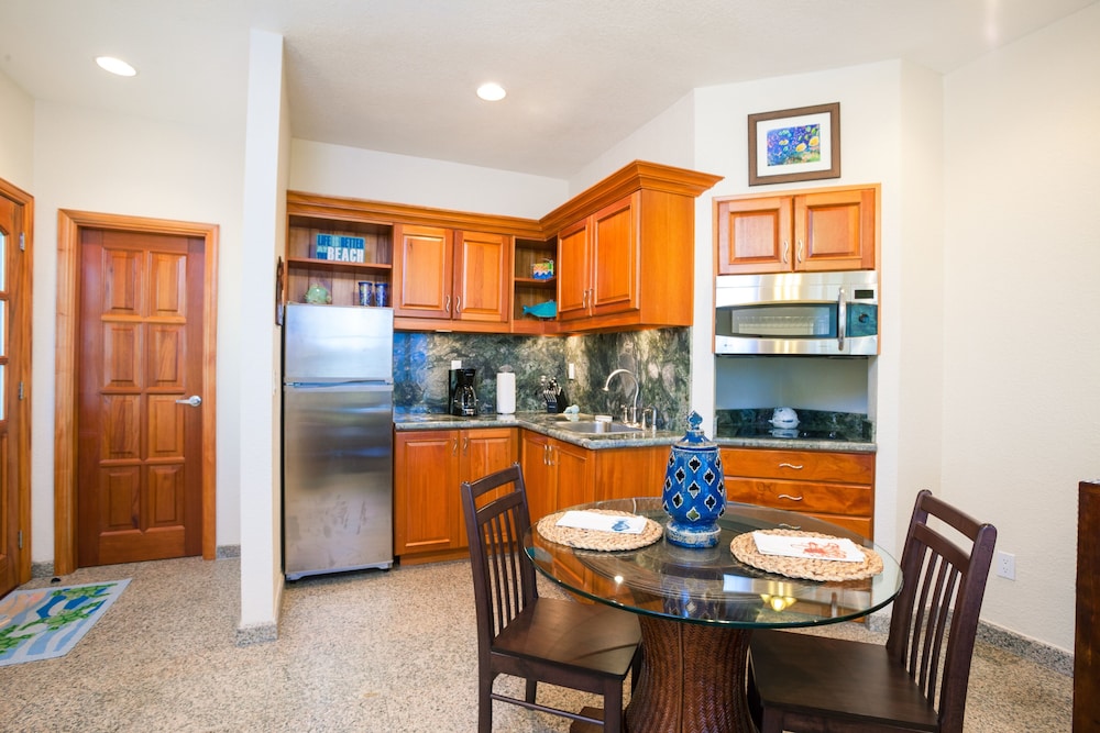 Condo, 1 Bedroom photo 3