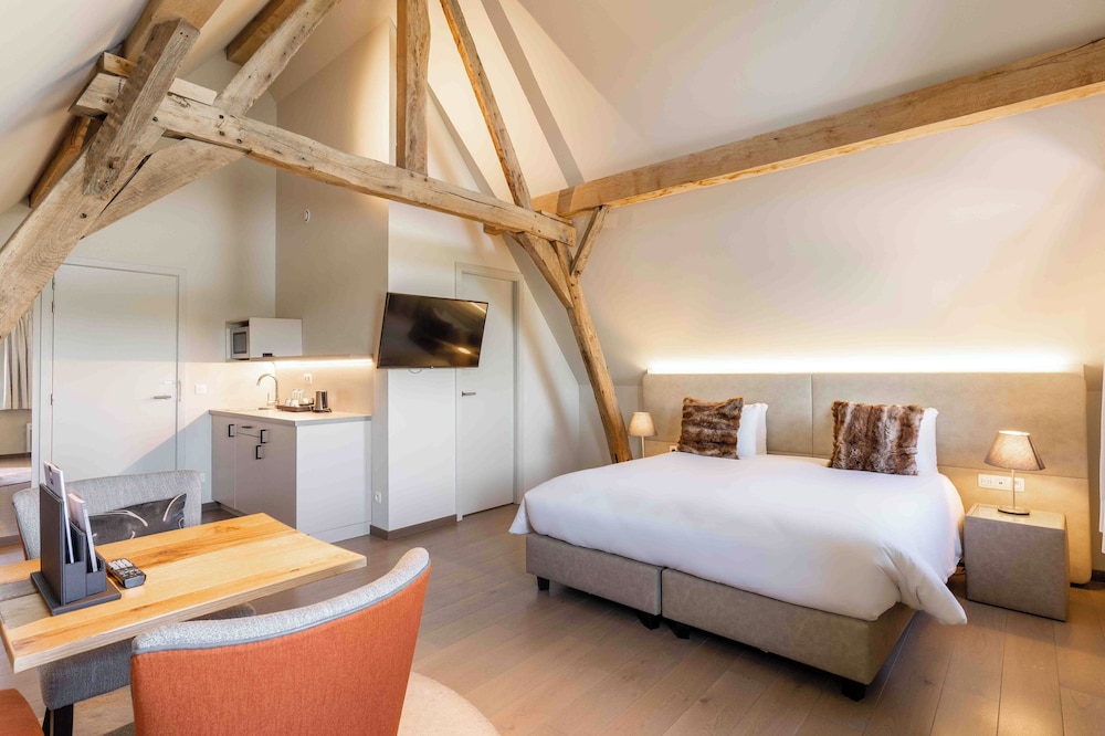 Luxury Double or Twin Room photo 3