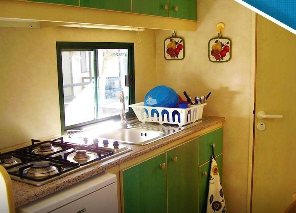 Classic Mobile Home, 2 Bedrooms (4 pax) photo 3