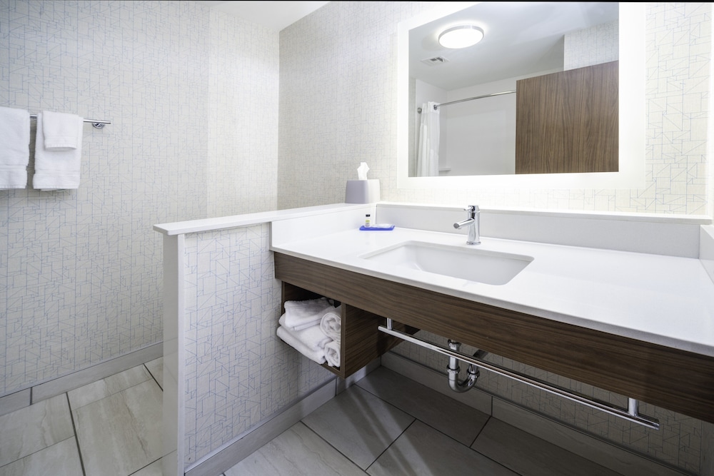 Suite, 1 Queen Bed (Additional Living Area) - Photo 3