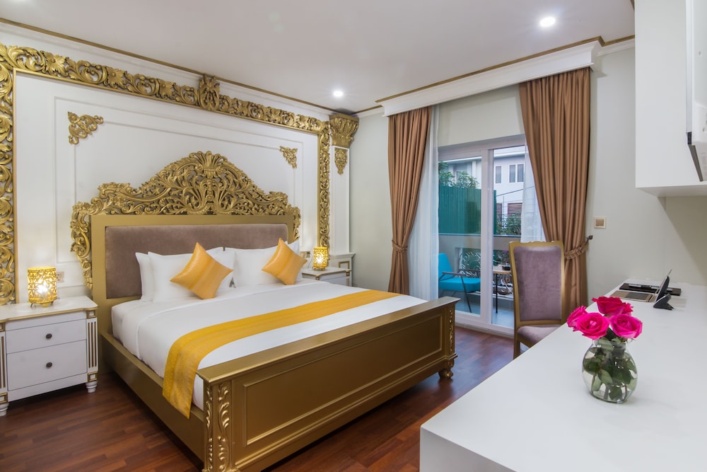 President Suite With Private Living Room - Kitchenette photo 1