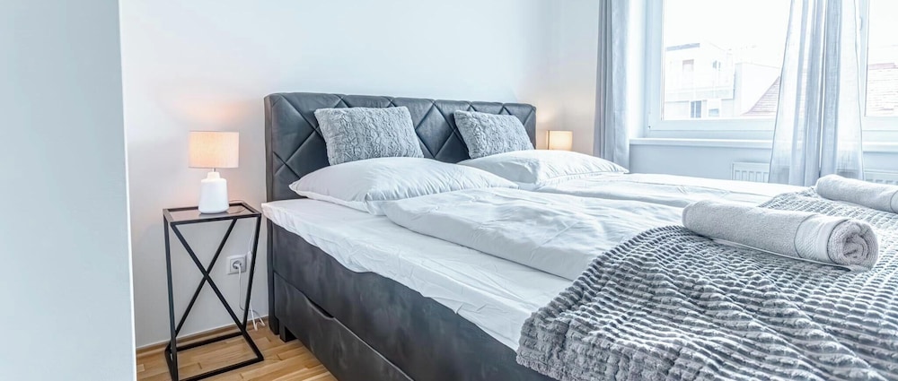 Basic Apartment