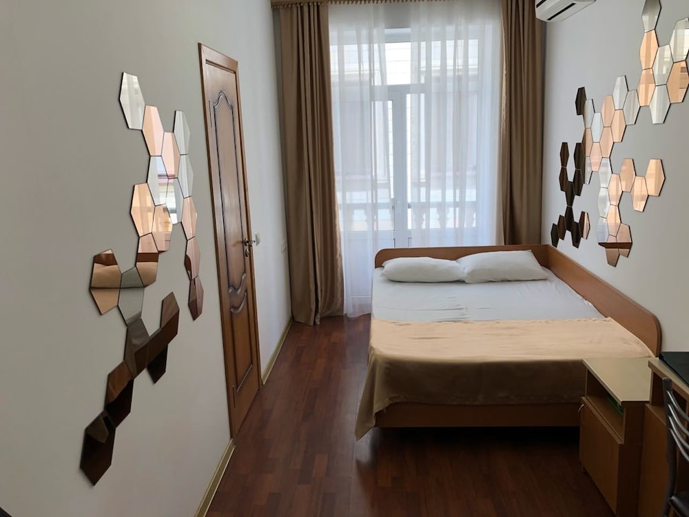 Standard Double or Twin Room photo 3
