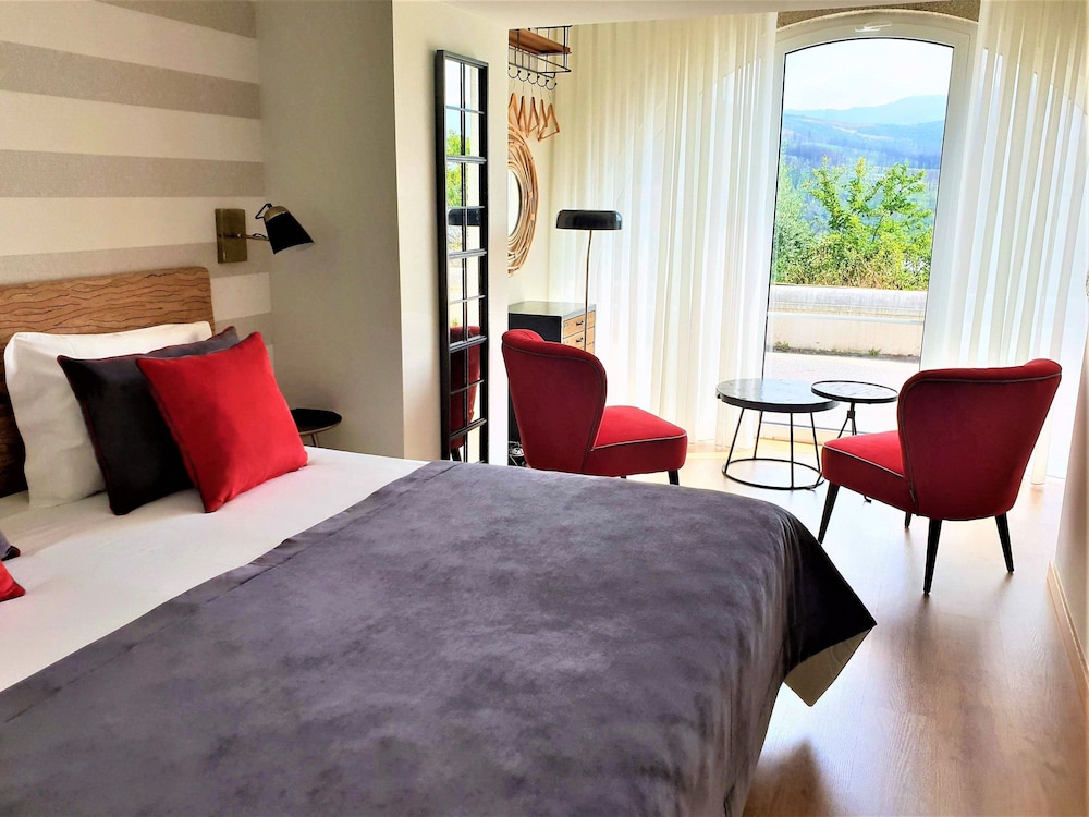 Standard Double Room, Multiple Beds, Mountain View photo 2