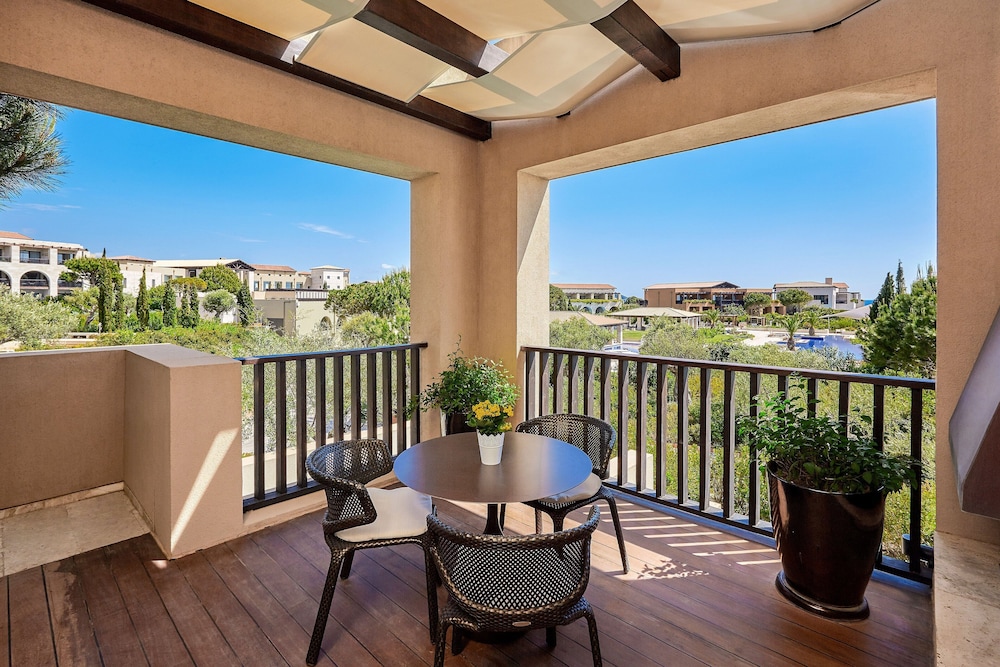 Grand Suite, 1 Bedroom, Balcony thumbnail 5