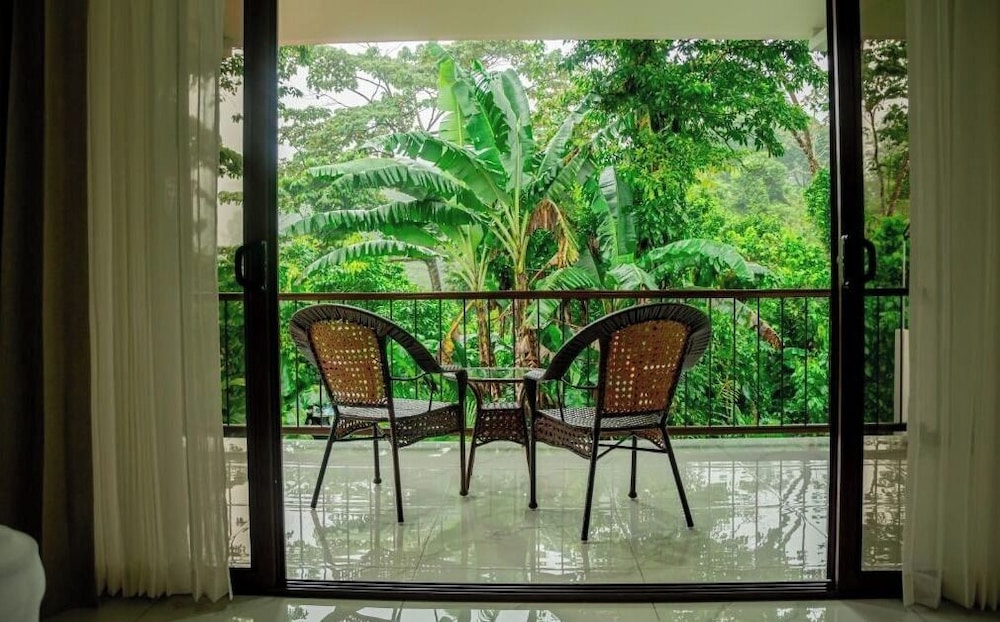 Luxury Room, 1 King Bed, Mountain View