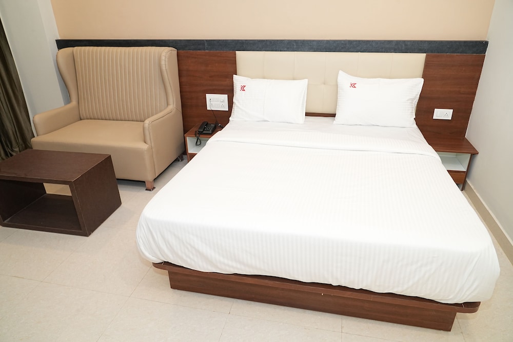 Deluxe Double or Twin Room