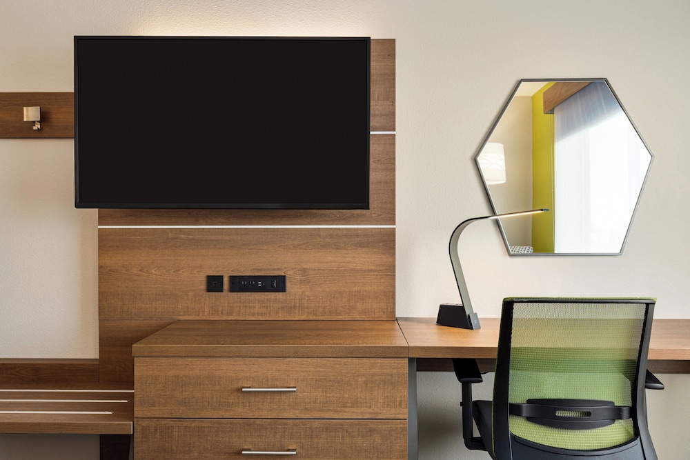 Suite, 2 Queen Beds - Photo 4