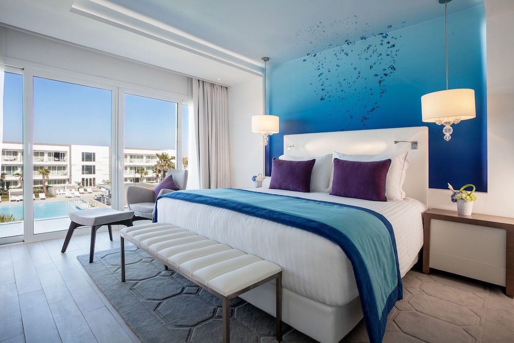 Executive Room, 1 King Bed, Garden View